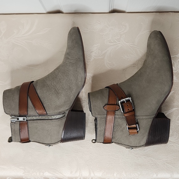 Coach Pauline ankle booties heeled taupe gray brown leather Size 7 - Picture 5 of 15